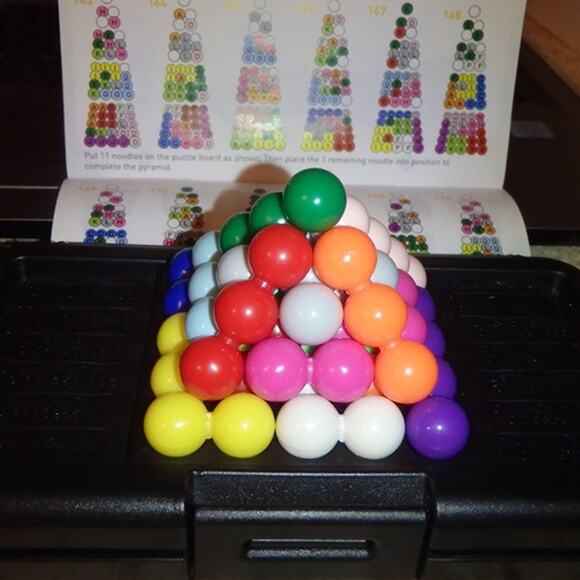 Educational Insights Kanoodle 3D Brain Teaser Puzzle for Ages 7+ Brain Games - Picture 2 of 6